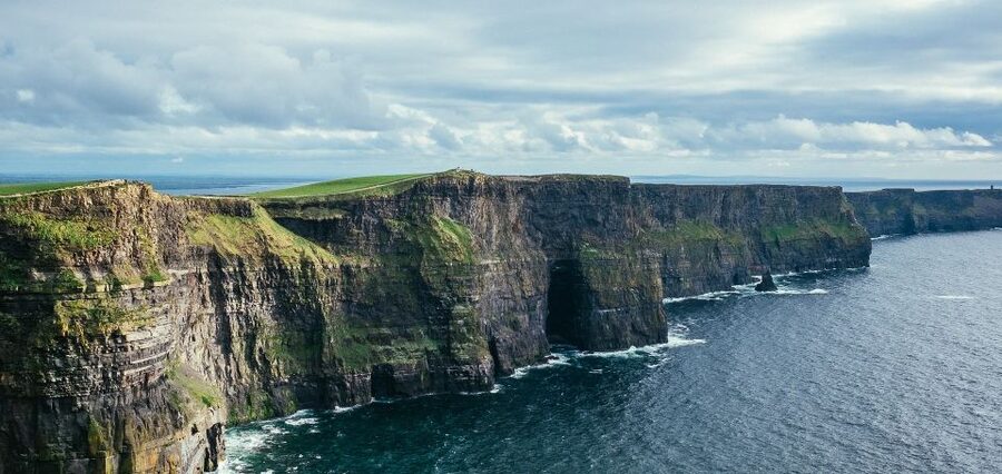 Rail Tour: The Cliffs of Moher & Bunratty Castle Tour - The Doolin pub lunch stop: plan for a food budget