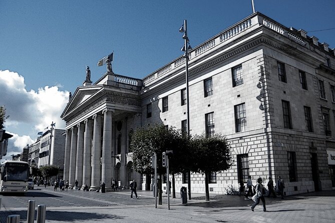 Self-Guided Scavenger Hunt: Dublin Adventure - Ha’penny Bridge trivia, river views, and quick photo wins