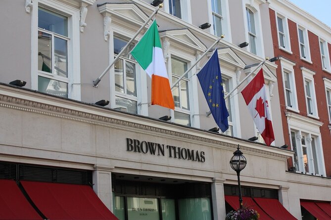 Self-Guided Scavenger Hunt: Dublin Adventure - How the Lets Roam app turns landmarks into a game