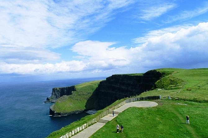 Shore Excursion Cliffs of Moher explorer tour, Wild Atlantic Way from Galway - Wild Atlantic Way coach ride from Galway: why it works