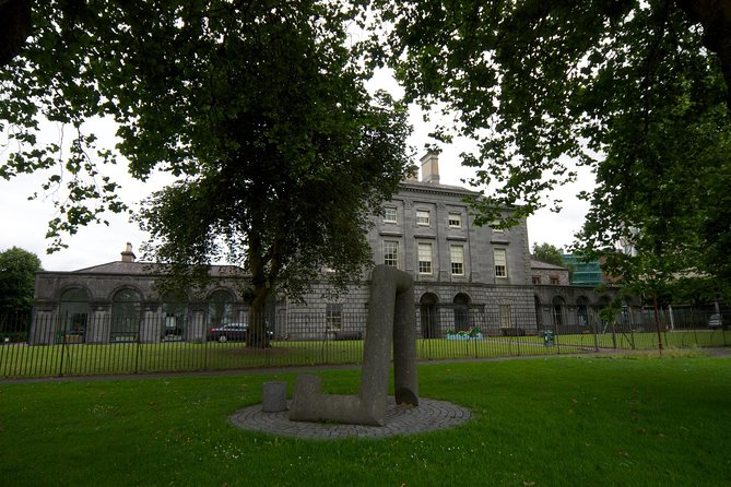 Skip the Line: Hunt Museum Ticket - The guided collection walk: how you get through 4,000 years