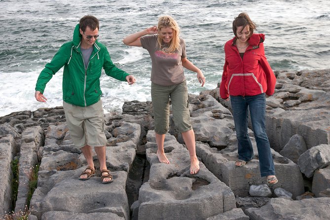 Small Group - Cliffs Cruise, Aran Islands AND Connemara in One Day from Galway - O’Brien’s Castle ruins and the shipwreck tie-in: what you actually get to see