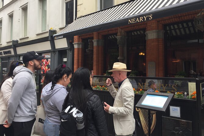 Small Group-Dublin Walking Tours - OConnell Bridge: 1916 Easter Rising and Daniel OConnell’s Statue