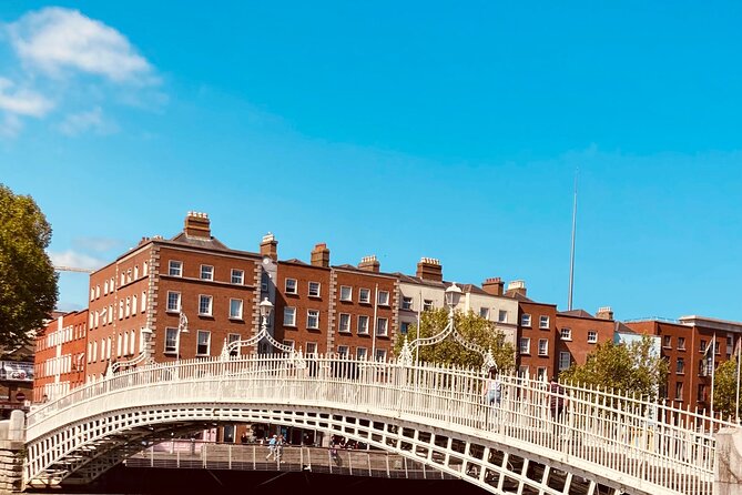Small Group-Dublin Walking Tours - Trinity College Dublin Courtyard and Parliament House Views