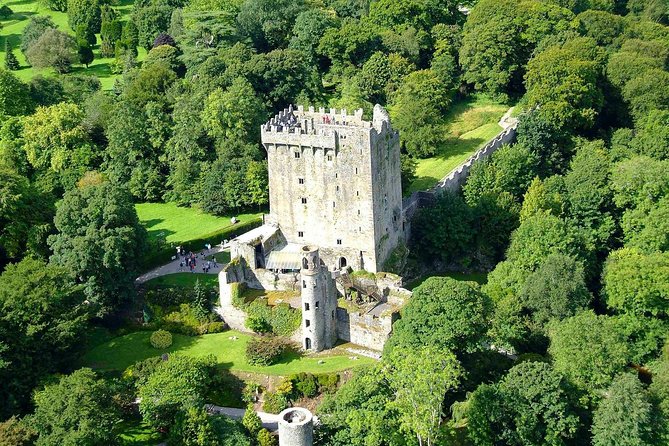(Small Group) Shore Tour from Cork: Blarney Castle & Jameson Distillery - Kinsale View Stop and the Forts Above the Harbor