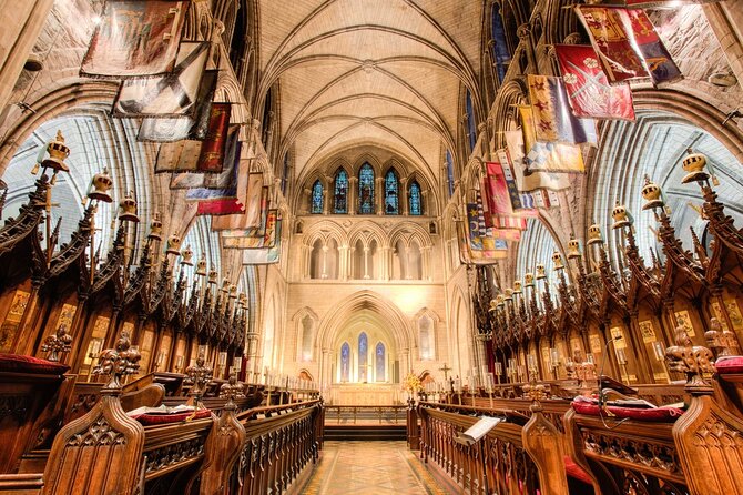 St Patrick's Cathedral, Book of Kells and Dublin Castle Tour - The Book of Kells Experience at Trinity College: Where the Art Takes Over