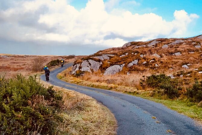 Taste of Connemara Tour by Electric Fat Tyre Bike - Spiddal craft village and beach break: shopping, café time, and Atlantic toes