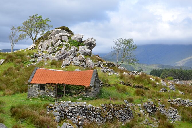 The Best Two Day Tours in Ireland: The Ring of Kerry and Dingle Slea Head Tours - The Guide Factor: When the Stories Are Part of the Drive