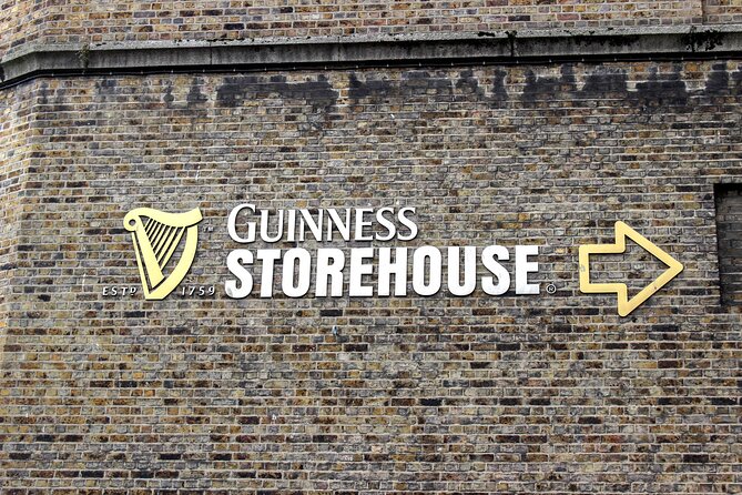 The Dublin Incident: Alien, Whiskey & Clues Exploration Game - Stop by stop: St Patrick’s Cathedral and the start of your story