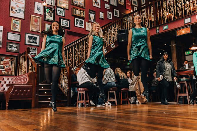 The Irish Dance Party in Dublin - How the 2-hour format really plays out: music, dances, and three lessons