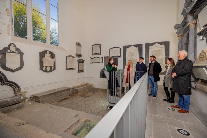 The Medieval Mile Museum Guided Tour - Finding the meeting point on High Street without stress