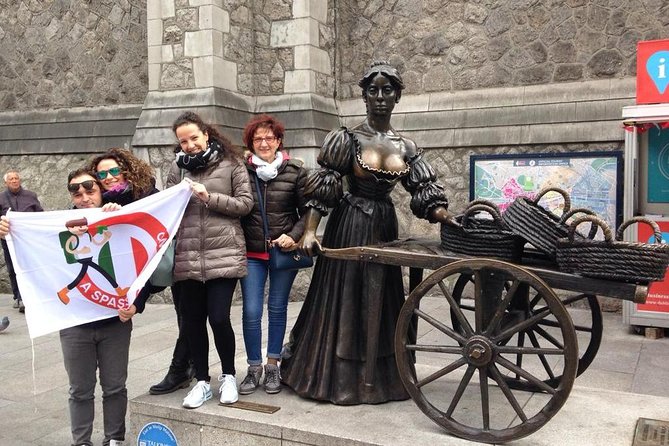 Tour a piedi di Dublino in Italiano - Walking up OConnell Street and into Temple Bar’s attitude
