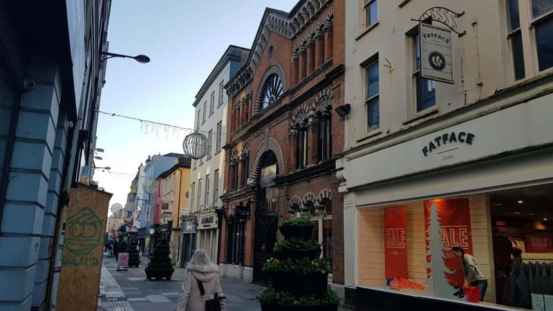 Visite guidée de Cork city en français avec guide - 6 key points you’ll feel on the street