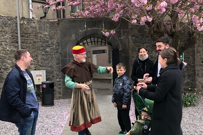Walk the Medieval Mile with Pat - Stop-by-stop guide: what you’ll see and why it matters