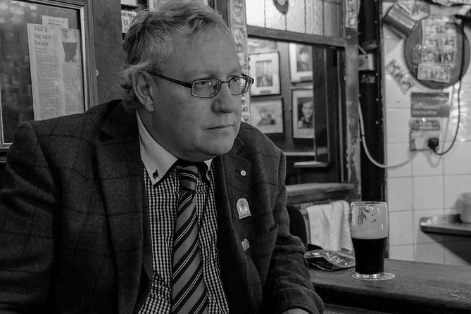 Walking tour in Merrion Square Park - Dublin Rogues Tour - What to wear and bring (so the walk stays pleasant)