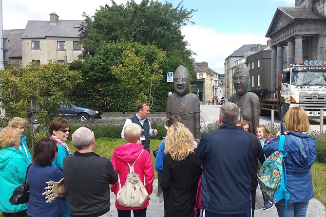 Waterford Treasures: Epic Walking Tour - Meeting at the Bishop’s Palace: where you should stand to avoid stress