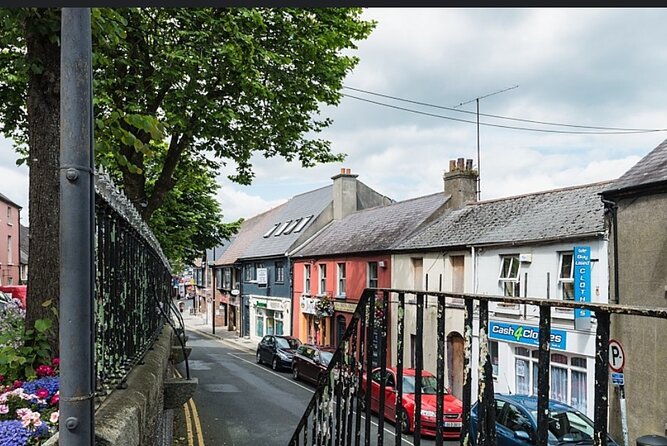 Wicklow and Glendalough Private Chauffeured Sightseeing Tour - Pacing that makes sense for a 6 to 8 hour day